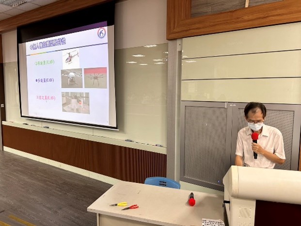 第五區-學生學力提升與多元展能-無人機簡單組裝及體驗成果分享