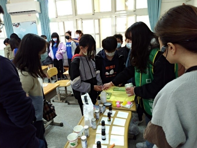 第三區-提升學生多元發展-用科技玩創意112.12.29